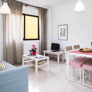 https://casa-eli.adeje-hotels.com