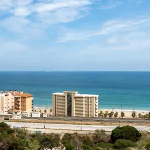 https://malagasuite-blue-sea-pool.1costadelsol.com